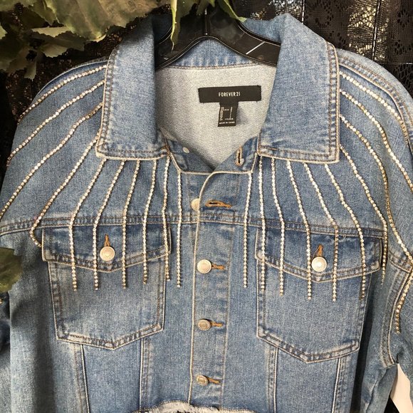 Forever 21 size XL to 2xl cropped with rhinestone dangles